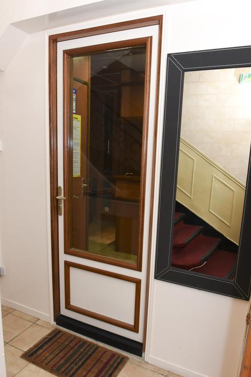 Sully Hotel Париж Екстериор снимка