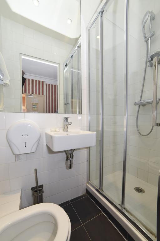 Sully Hotel Париж Екстериор снимка
