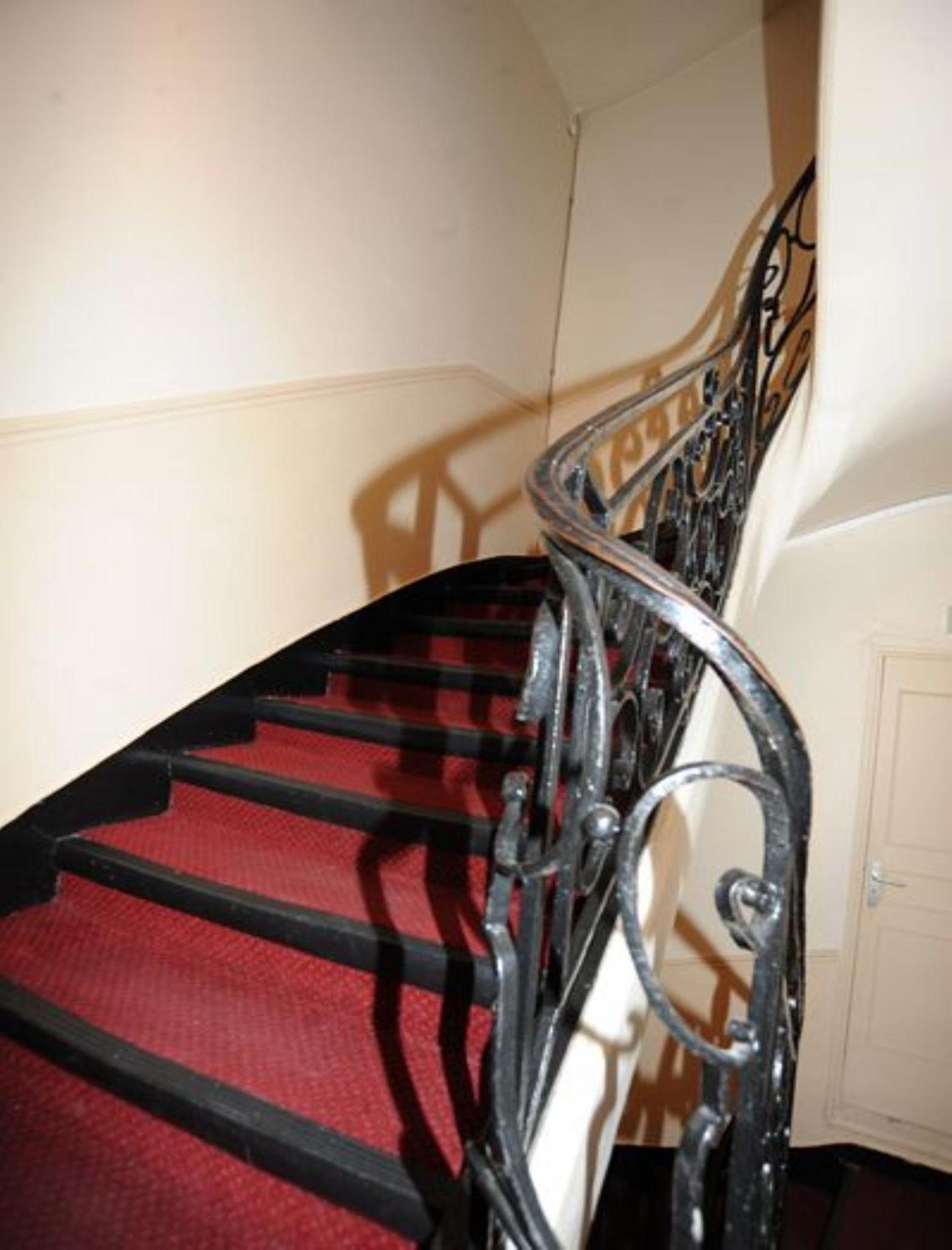 Sully Hotel Париж Екстериор снимка
