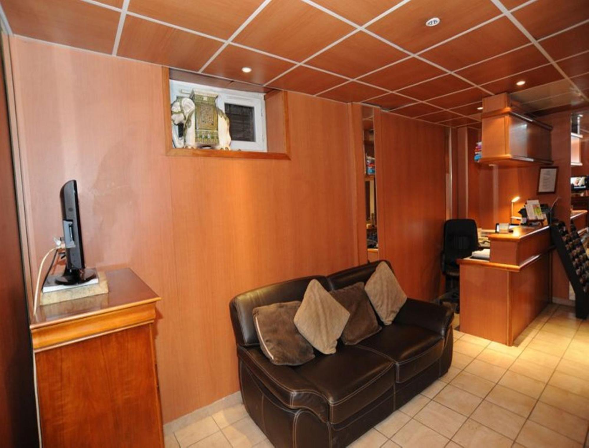 Sully Hotel Париж Екстериор снимка
