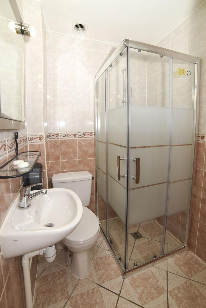 Sully Hotel Париж Екстериор снимка