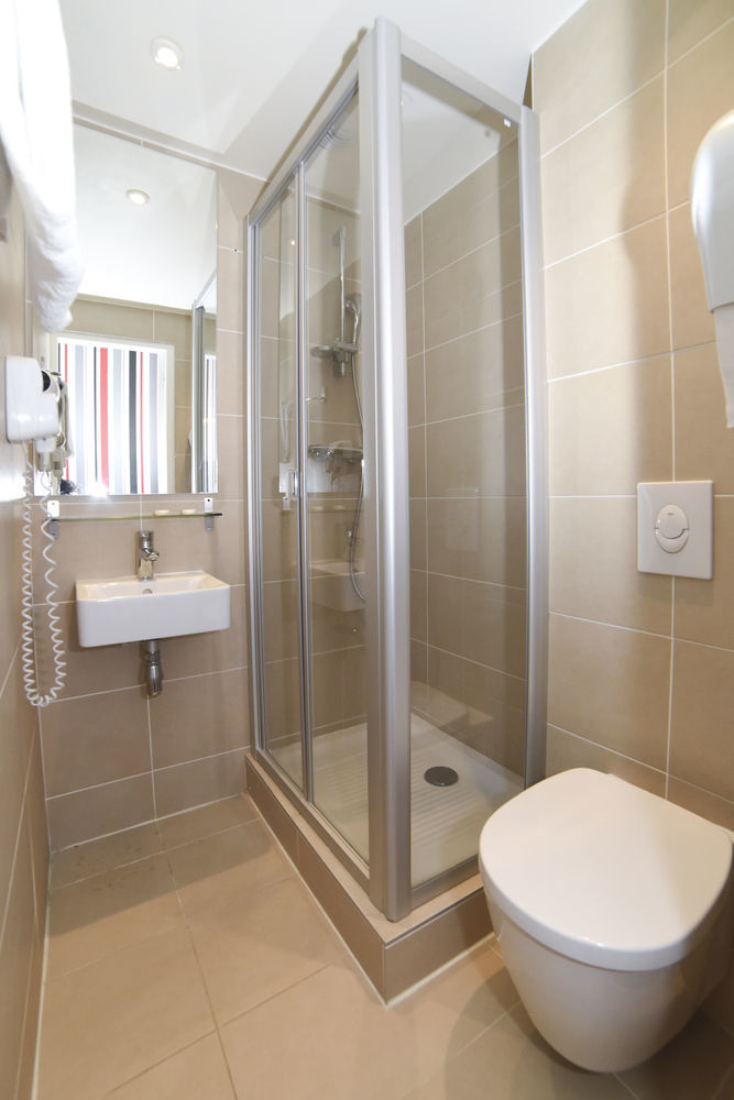 Sully Hotel Париж Екстериор снимка