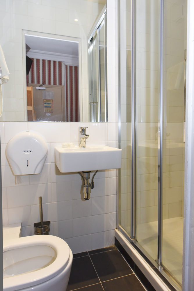 Sully Hotel Париж Екстериор снимка